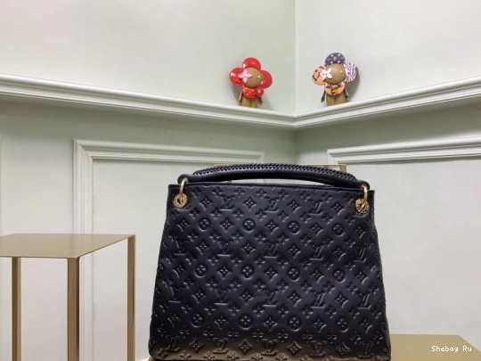 LOUIS VUITTON ARTSY 0809